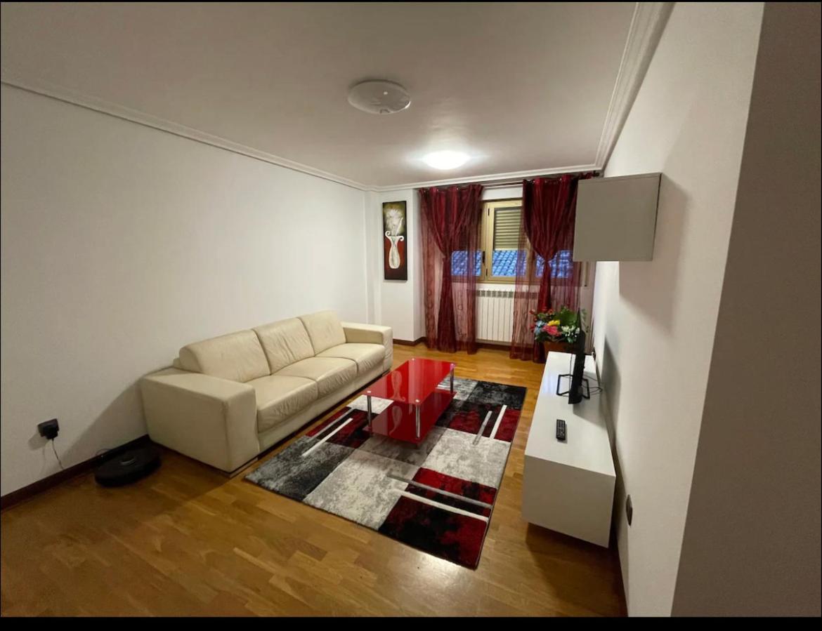 Bonito Piso Con Aparcamiento A Pie De La Calle . Nájera Екстериор снимка
