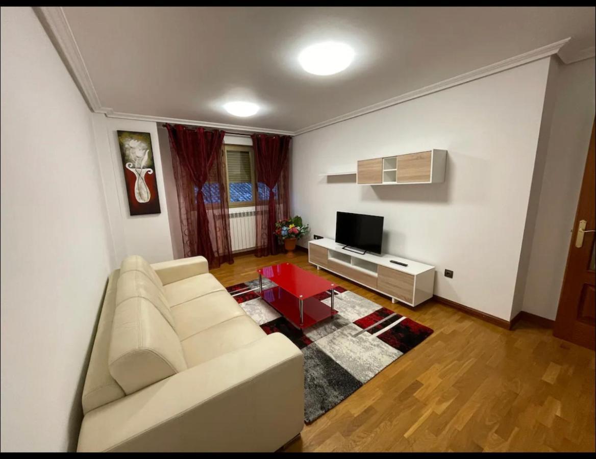 Bonito Piso Con Aparcamiento A Pie De La Calle . Nájera Екстериор снимка